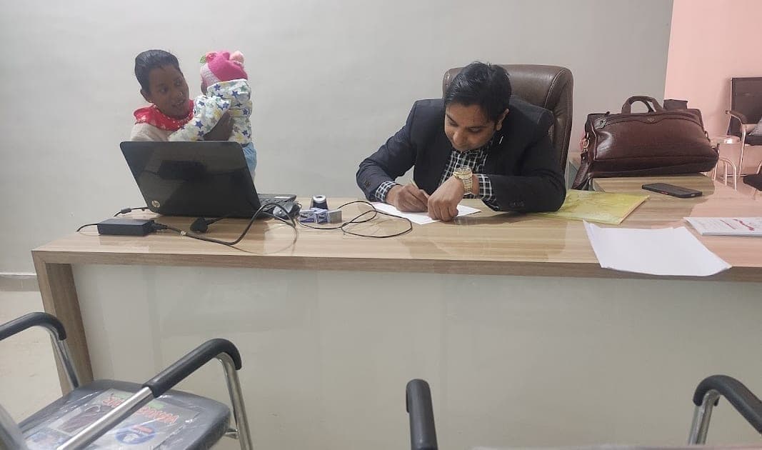 Pediatric hospital entrance - Emergency pediatric care available